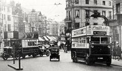 Albert-Memorial.-1932.